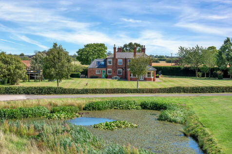 Howlett House Garden