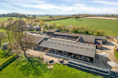 Oaks Farmyard