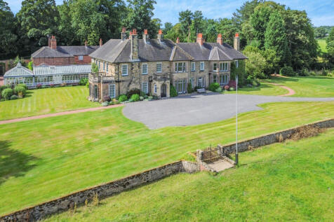 Lamb Close House