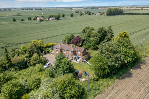 Toft Houses