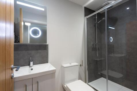 Ensuite shower room
