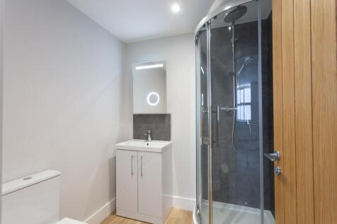 Ensuite shower room