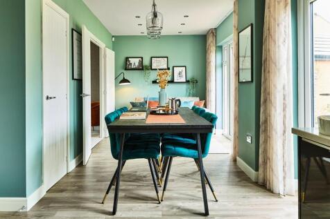 Plenty of space for dining and relaxed sitting