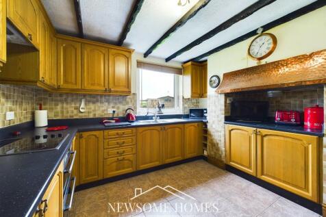 Kitchen/ Dining Room