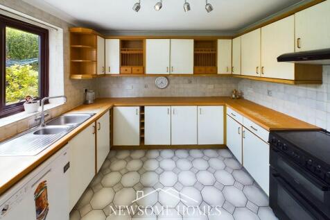 Kitchen/ Dining Room