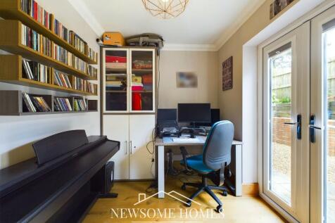 Study/ Play Room
