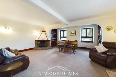 Sitting Room/ Bed 5