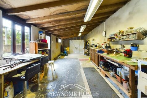 Garage 2
