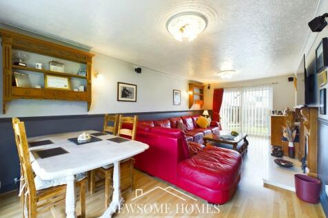 Lounge/ Dining Room