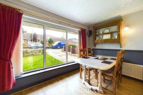 Lounge/ Dining Room