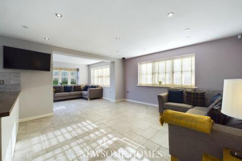 Family Room/ Kitchen