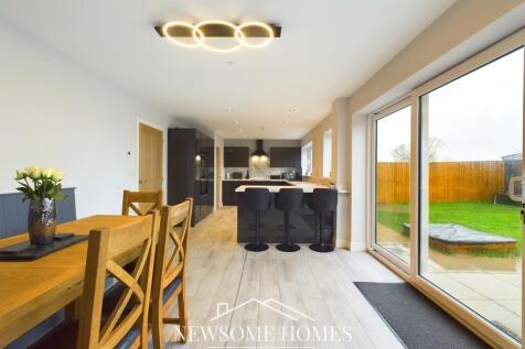 Kitchen/ Family Room
