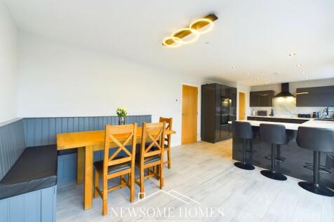 Kitchen/ Family Room