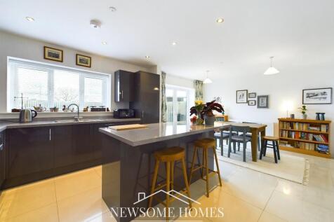 Kitchen/ Family Room