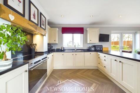 Kitchen/ Family Room