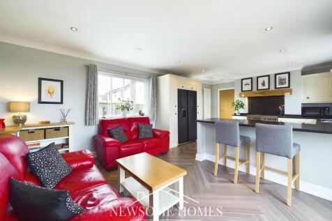 Kitchen/ Family Room
