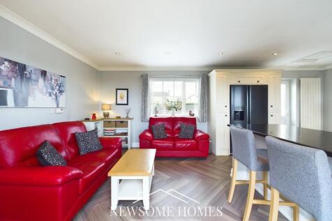 Kitchen/ Family Room