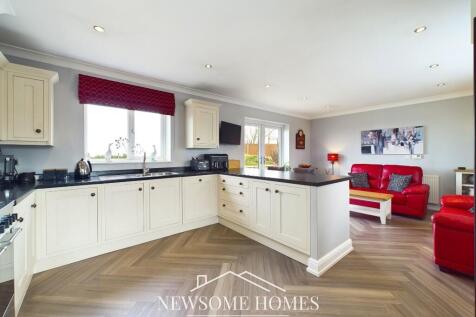 Kitchen/ Family Room