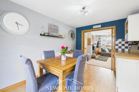 Kitchen/ Dining Room