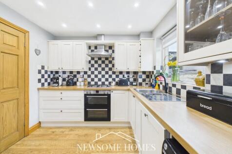 Kitchen/ Dining Room