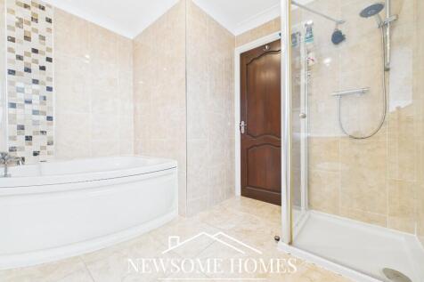Bath/Shower Room