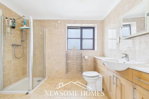 Bath/Shower Room