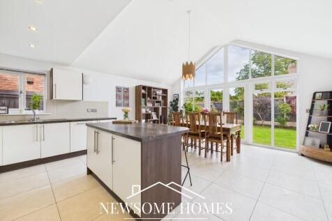 Kitchen/ Family Room