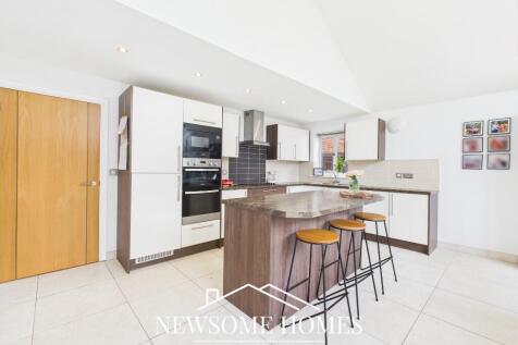 Kitchen/ Family Room