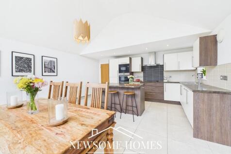 Kitchen/ Family Room