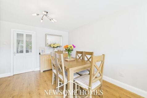 Lounge/ Dining Room