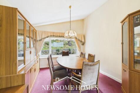 Lounge/ Dining Room