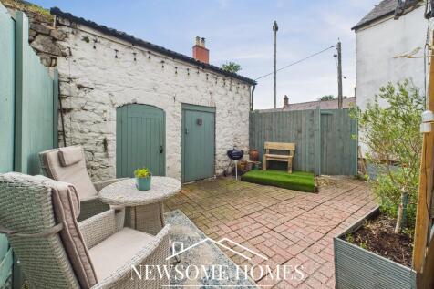 Rear Courtyard