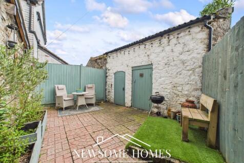 Rear Courtyard