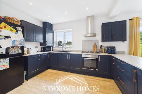Kitchen/ Dining Room