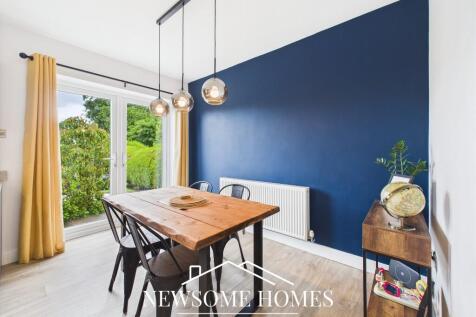 Kitchen/ Dining Room