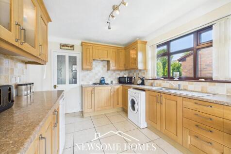 Kitchen/Breakfast RM