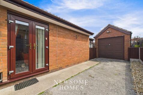 Driveway/ Garage