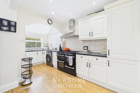 Kitchen/ Dining Room
