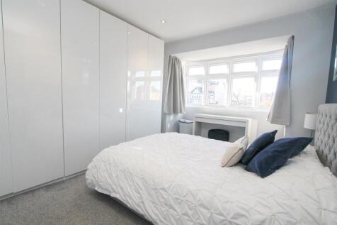 bed 1.jpg