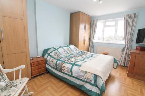 bed 2.jpg