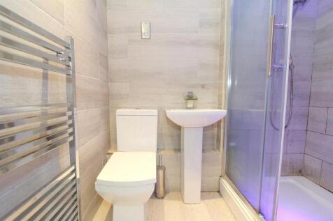 ensuite.jpg