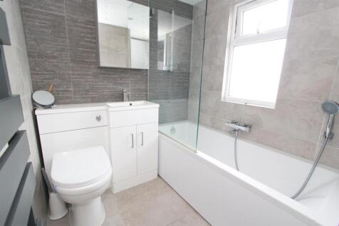 ensuite.jpg