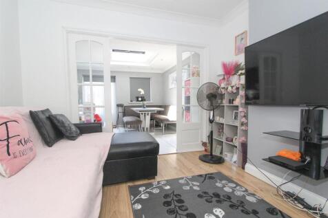 tv room b.jpg