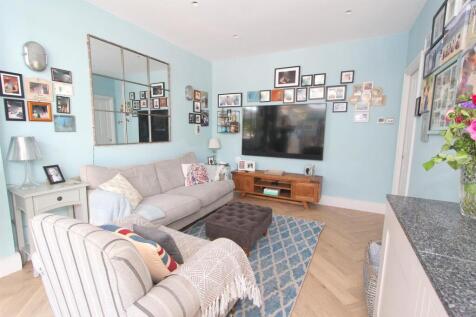 FAMILY ROOM C.jpg