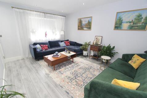 LOUNGE B.jpg