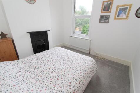 bed 2.JPG