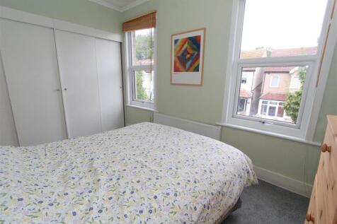 bed 1b.JPG