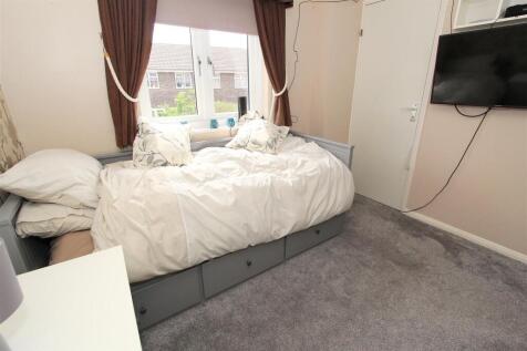 bed 2.JPG