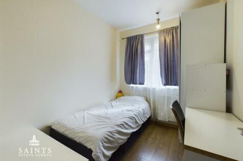 CAM02819G0-PR0048-STILL014.jpg