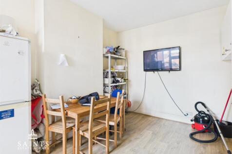 CAM02819G0-PR0099-STILL002.jpg